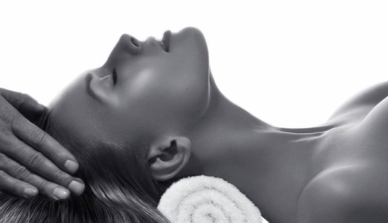 skin-care-women-head-massage